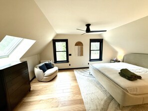 4 bedrooms, free WiFi, bed sheets