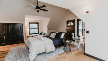 4 bedrooms, free WiFi, bed sheets