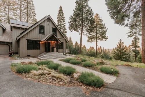 Breathtaking View & Hot Tub Nevada City