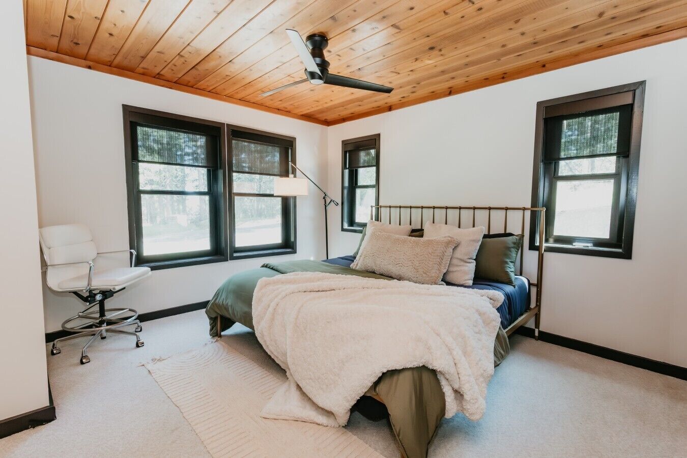 4 bedrooms, free WiFi, bed sheets
