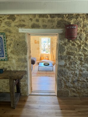 Interior - La Maison du Grand Chêne - Views, Pool, and Nature (Ruch)