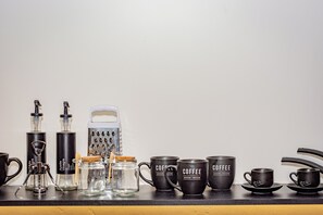 Kaffe og/eller kaffemaskine
