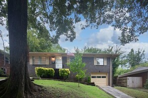 Exterior - Mins to 5-Points/Outdoor Awning-Highland Hideaway (Birmingham)