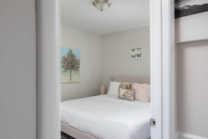 3 bedrooms, iron/ironing board, travel cot, free WiFi