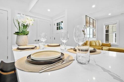 6BR4Bth Parking/BOS/MIT/Harvard/TD Garden