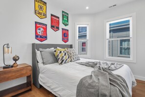 6 chambres, fer et planche à repasser, lit parapluie, Wi-Fi gratuit