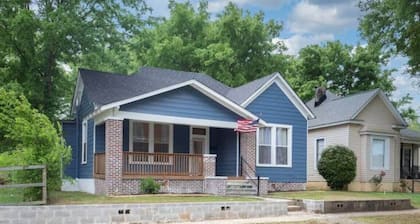 Close to Dining and Airport - East Lake Update