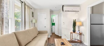 Uptown Apartment, Near Parks! The Bricks Unit 4