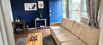 Uptown Apartment, Near Parks! The Bricks Unit 5