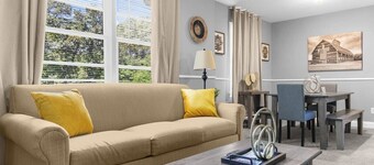 Near Hospital & Dining- Beds on Broadmoor - Unit A