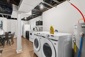 Fridge, microwave, oven, stovetop - Near Hospital & Dining- Beds on Broadmoor - Unit B (Birmingham)