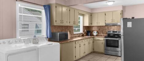 Fridge, microwave, oven, stovetop