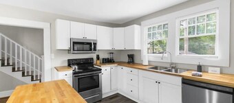 Renovated! Mins to BHM CrossPlex-Central Park Chic