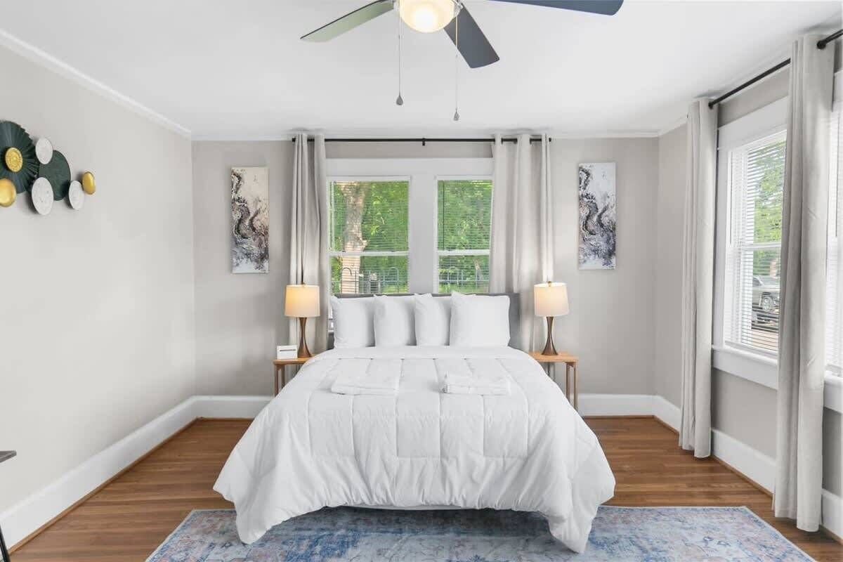 4 chambres, fer et planche à repasser, lit parapluie, Wi-Fi gratuit