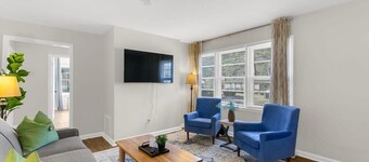 Mins to Hospital, Airport, & Dining- Rooms on Rose