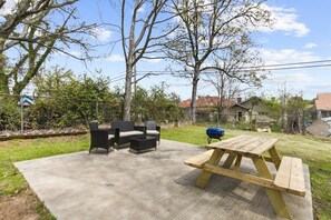 Outdoor dining - 1 Mile to Bham CrossPlex & Near Legion Field (Birmingham)