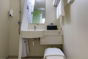 Room - 100 Inn (Shanghai Hongqiao Airport National Exhibition and Convention Center) (Shanghai)