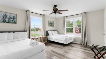 2 Schlafzimmer, Schreibtisch, Bügeleisen/Bügelbrett, Reisekinderbett