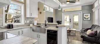 Tranquil Tiny Home near Hiking - Nesting Nook