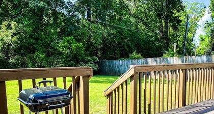 Great Location w/ Yard & Deck! - Bonita Bungalow