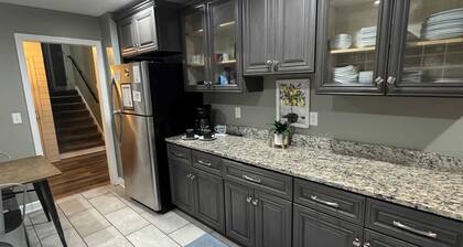2 Units - Near Dwtn & Arsenal - American Oasis
