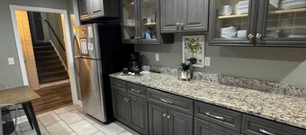 2 Units - Near Dwtn & Arsenal - American Oasis