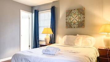 4 bedrooms, iron/ironing board, travel crib, free WiFi