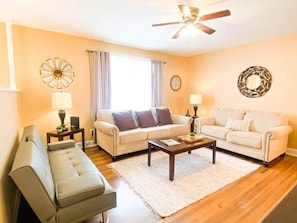 Smart TV - Southern Charmer Summ (Huntsville)