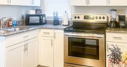 Charming Bungalow Northeast Nook