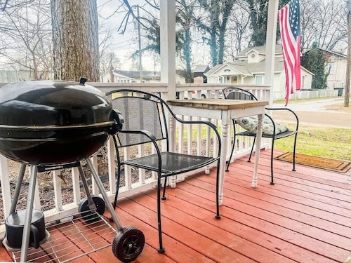 Charming Bungalow Northeast Nook