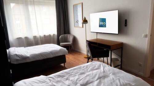 ProStays Apartment – 2 Schlafzimmer, 4 Einzelbetten & Küche in M önchengladbach