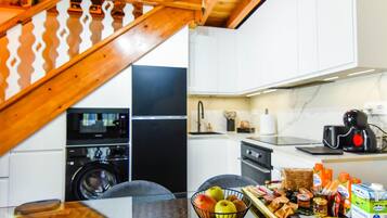 Réfrigérateur, micro-ondes, four, lave-vaisselle