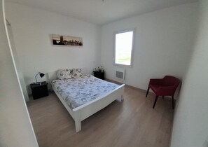 3 bedrooms, free WiFi, bed sheets