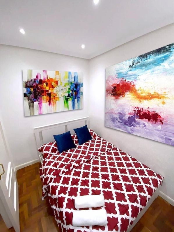 1 Schlafzimmer, Bügeleisen/Bügelbrett, Bettwäsche