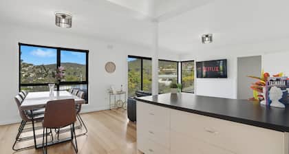 Spacious, Cozy + Perfect for Families & Groups