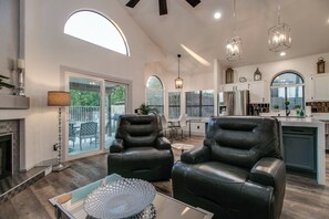 Smart TV, table tennis