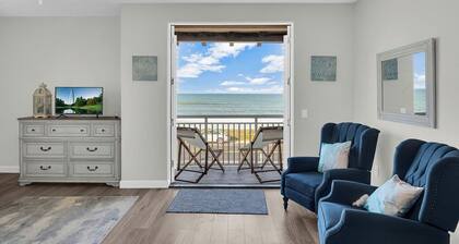 Oceanview Rooftop Patio Overlooking Flagler Beach W Firepit, Game Room, Bikes