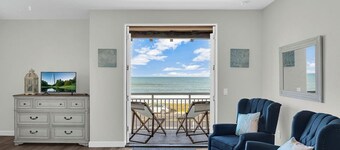 Oceanview Rooftop Patio Overlooking Flagler Beach W Firepit, Game Room, Bikes