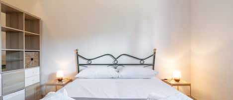 3 habitaciones, cuna de viaje, wifi y ropa de cama