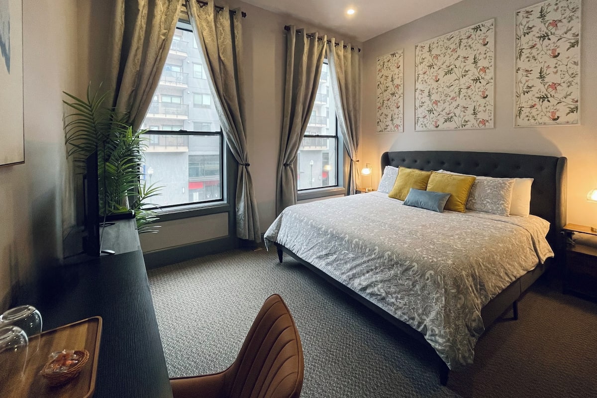 Standard Single Room, 1 King Bed, Non Smoking