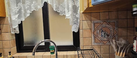 Apartment, 3 Bedrooms, Accessible, Balcony | Private kitchen