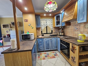 Departamento, 3 habitaciones, con acceso para personas discapacitadas, balcón | Cocina privada