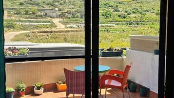 Apartment, 3 Bedrooms, Accessible, Balcony | Interior