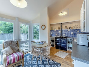 Dishwasher - 3 bedroom accommodation in Okehampton - Sticklepath (Okehampton - Sticklepath)