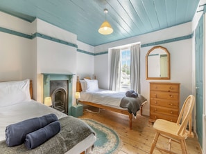 Twin bedroom | Primula House, Okehampton - Sticklepath - 3 bedroom accommodation in Okehampton - Sticklepath (Okehampton - Sticklepath)