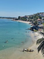 Na praia, areia branca, 5 bares na praia 