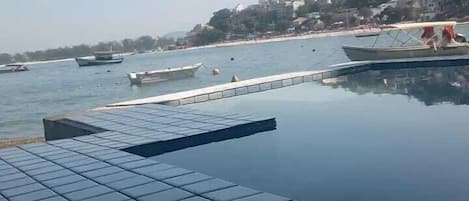 6 albercas al aire libre