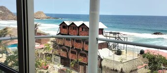 Grecas del mar house.