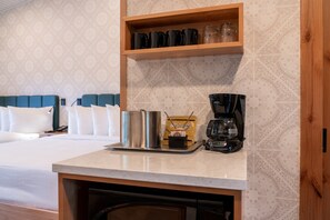 1 bedroom, in-room safe, free WiFi, bed sheets - Quiet and Cozy Space in Banff! (Banff)