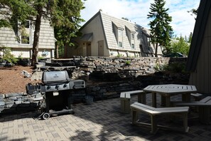 Outdoor dining - Quiet + Cozy Rockies Condo | Rundle View Balcony! (Banff)